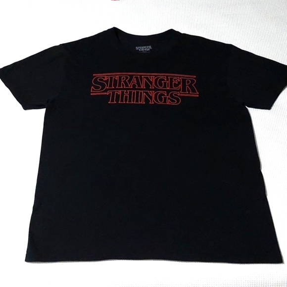 Stranger Things Men's Black Short Sleeved T-shirt VGUC Size L - Picture 1 of 4